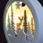 Solight LED dekorácie závesná, les a jeleň, biela a hnedá, 2x AAA – Obrázok 3