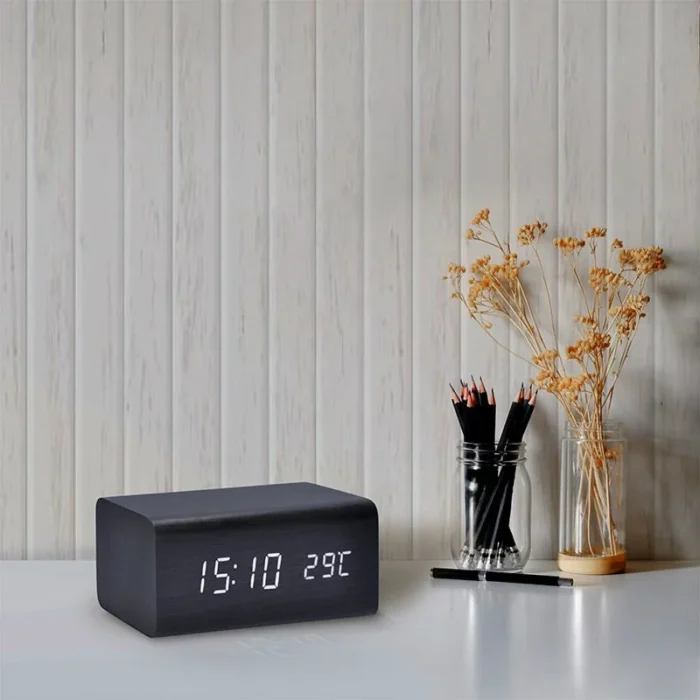 Solight hodiny s budíkom, biele LED podsvietenie, tri budíky, nastaviteľná intenzita podsvietenia, teplomer, dekor: čierne drevo – Obrázok 3