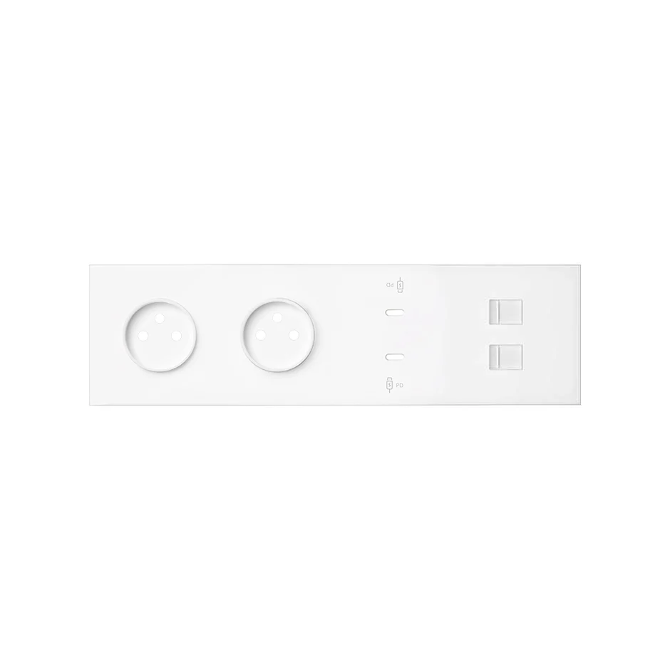 img_9595.jpg Panel 4-násobný: 2 zásuvky + 2x1 USB C nabíjačka + 2xRJ45 – Obrázok 1